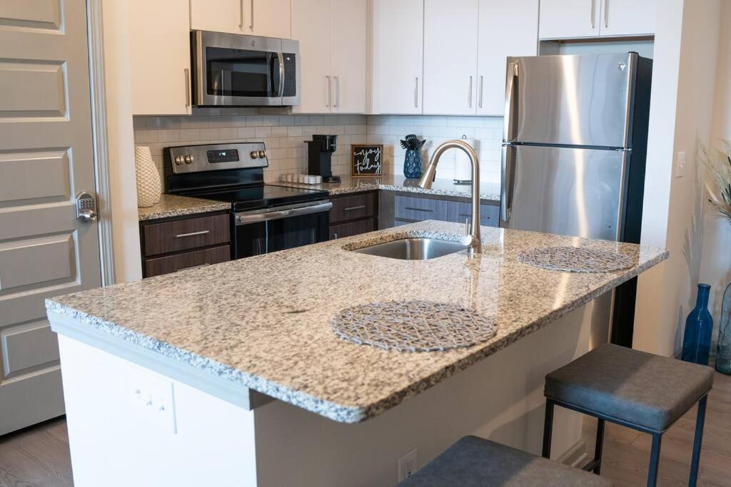 Modern And Spacious King Size Retreat Concord Bagian luar foto